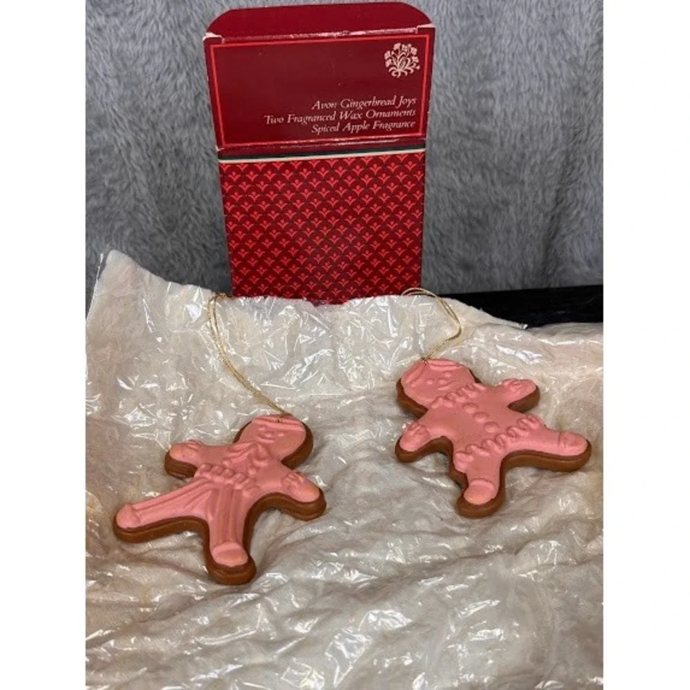 Vintage 1981 Avon Gingerbread Joys Fragranced Wax Ornaments Spiced Apple Set 2